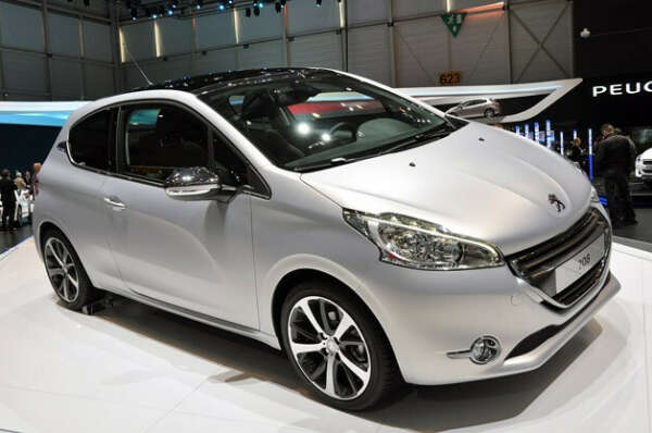 PEUGEOT 208 3дв