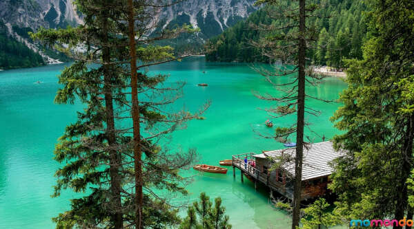 Желаю побывать на Озере Брайес в Доломитовых Альпах в Италии