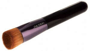 Shiseido Кисть для нанесения тонального средства