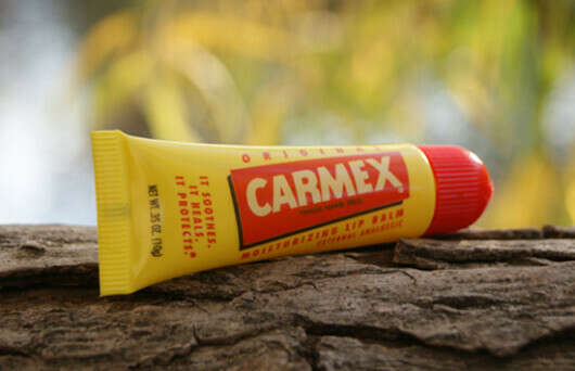 Carmex – Strawberry Flavor Everyday Soothing Lip Balm SPF 15, Tube