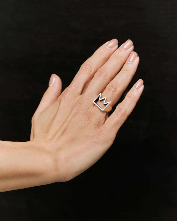 Кольцо Hands Remember “Корона” в серебре 11000₽ размер 16.5