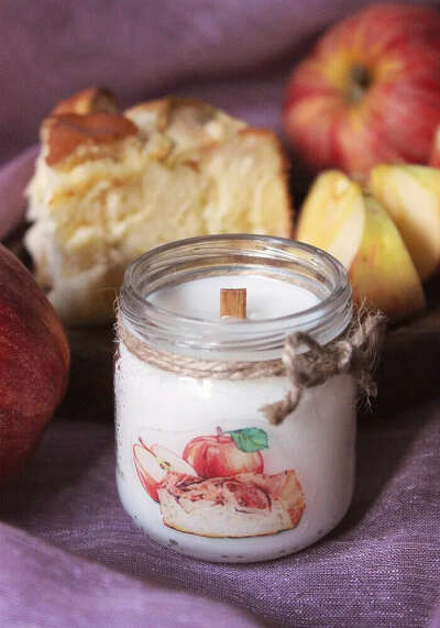 Свеча ароматическая Cherriess "Яблочный штрудель с корицей"