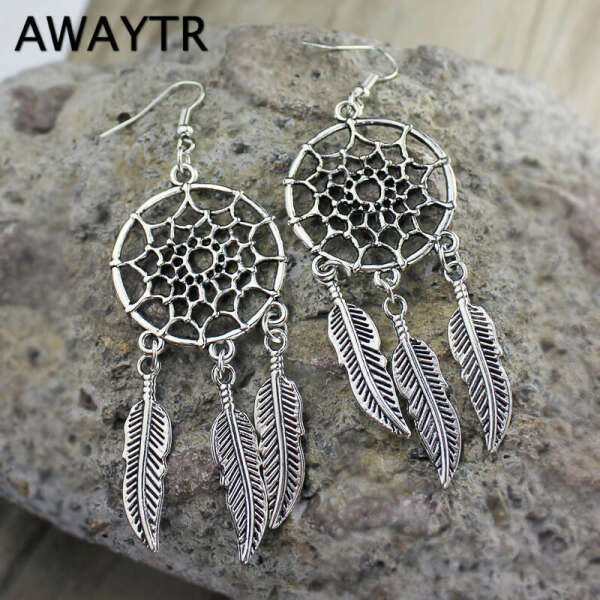 Pair of earrings