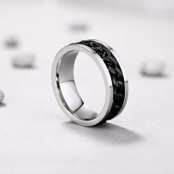 Black Chain Design Silver Titanium Steel Men&#039;s Ring