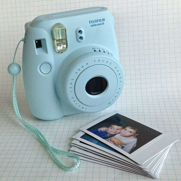 FujiFilm Instax Mini 8 blue or yellow