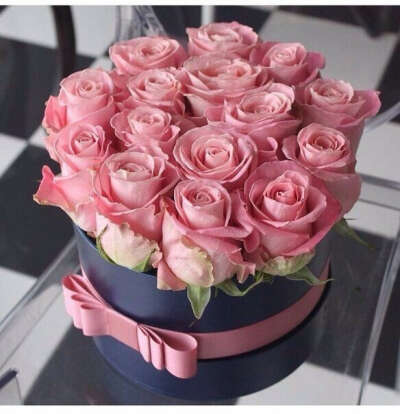 Хочу получить в подарок розовые розы