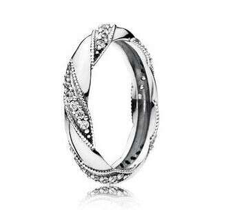 Хочу серебряное кольцо "Лента любви" от Пандоры