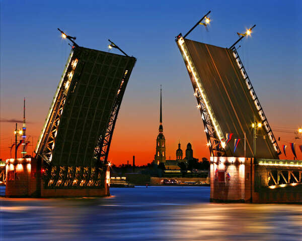 Хочу поехать в Санкт-Петербург на неделю