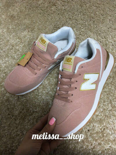 Бледно розовые New Balance