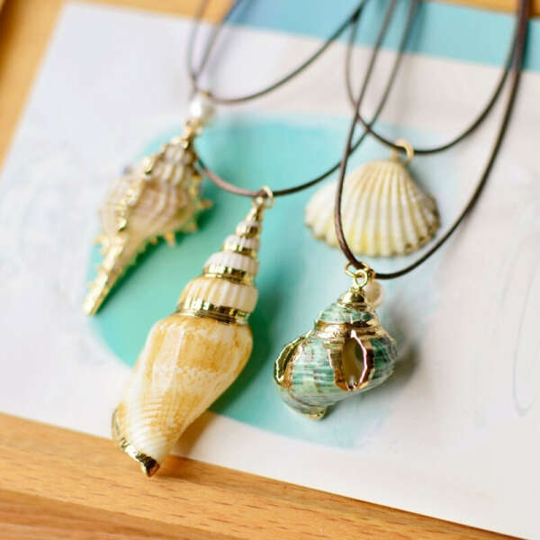 Natural Seashells Pendant Necklace - GeekoPlanet