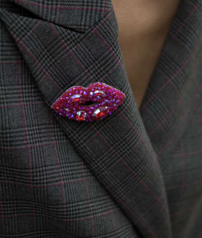 Броши > Brooch LIPS Pink Chameleon