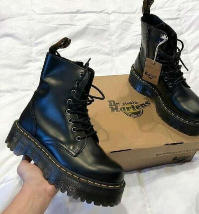 БОТИНКИ DR. MARTENS JADON SMOOTH НА ТОЛСТОЙ ПОДОШВЕ ЧЕРНЫЕ