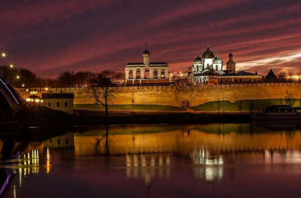 Посетить Великий Новгород