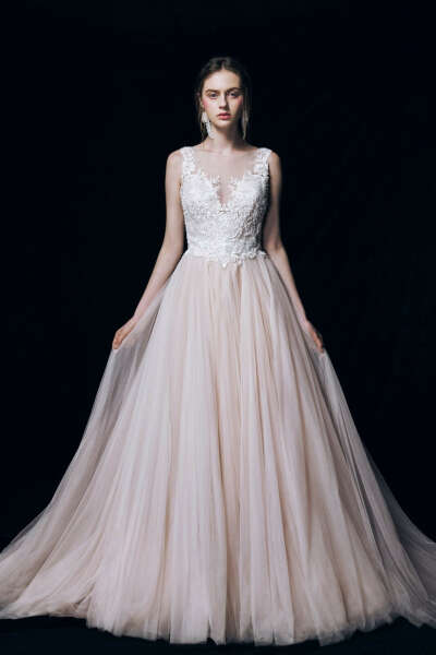 SHEER ILLUSION NECKLINE WEDDING DRESS