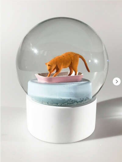 стеклянный шар с котом
