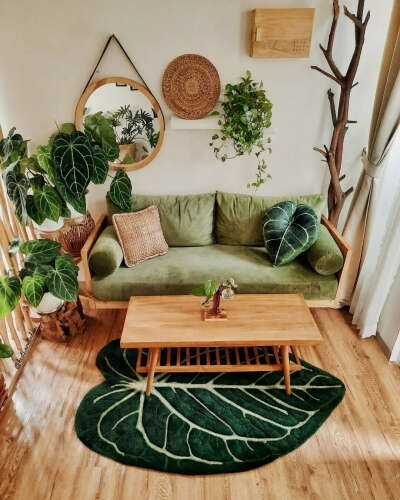 Мечтаю об именно таком коврике и подушечке, как на фото на диване, в виде листа!