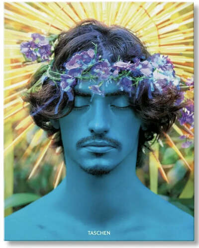 Книга с работами David LaChapelle