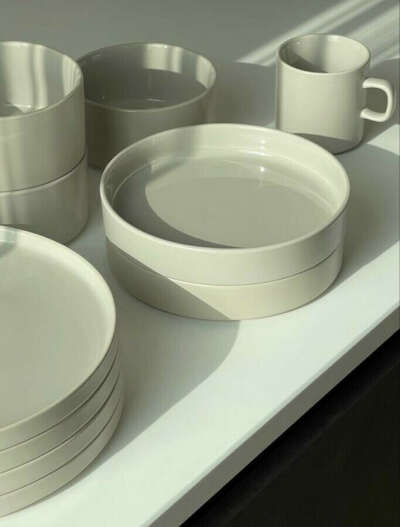 Эстетичную белую посуду