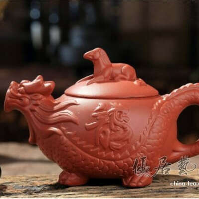 Исинский глиняный чайник Дракон 150мл