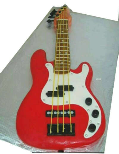 Guitar Cake