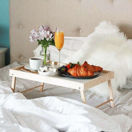 Столик для завтраков