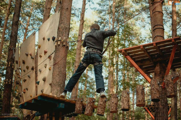 Сходить в веревочный парк