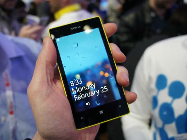 Телефон Nokia Lumia 520