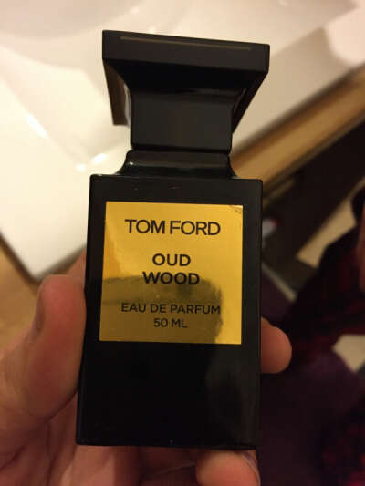 Мужская туалетная вода Tom Ford Oud Wood