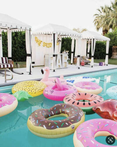 Pool circle pink donut