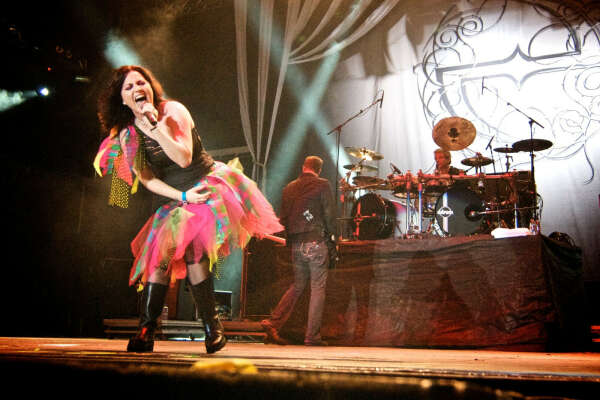 To visit Evanescence at festival.