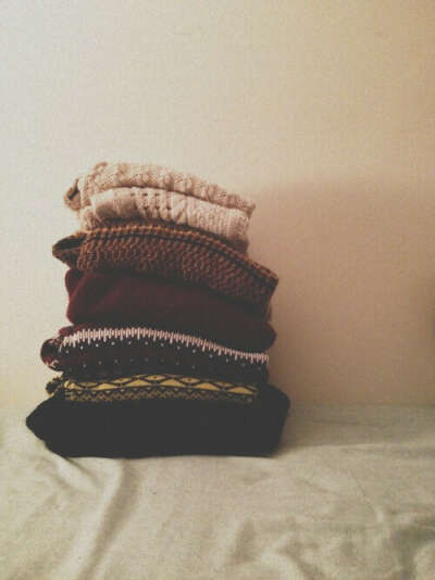 Много теплых свитеров