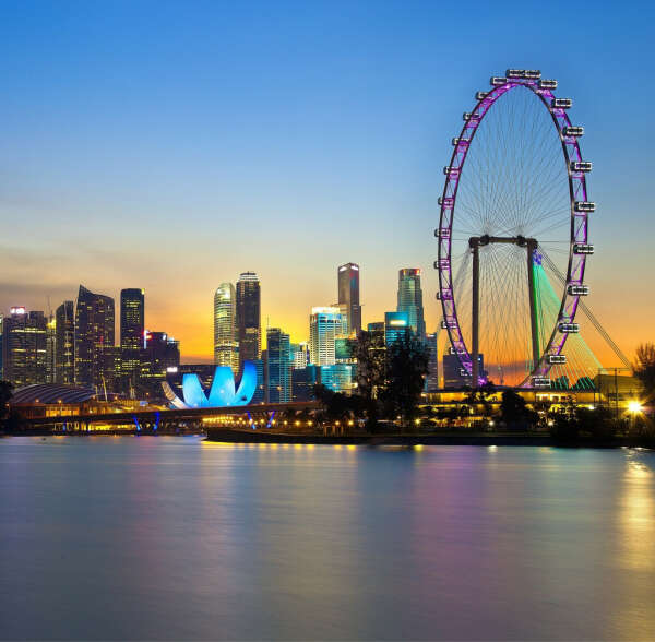 Покататься на колесе обозрения в Сингапуре