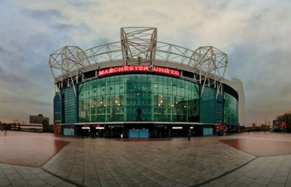 Посетить Old Trafford