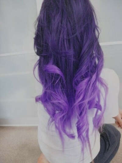 Покрасить кончики волос в фиолетовый