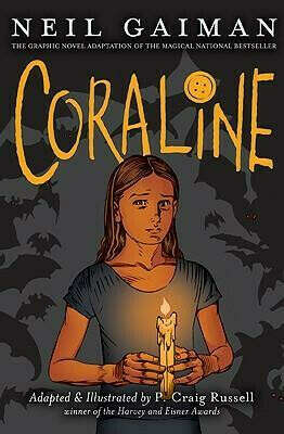 Neil Gaiman . Coraline (eng, hardback)