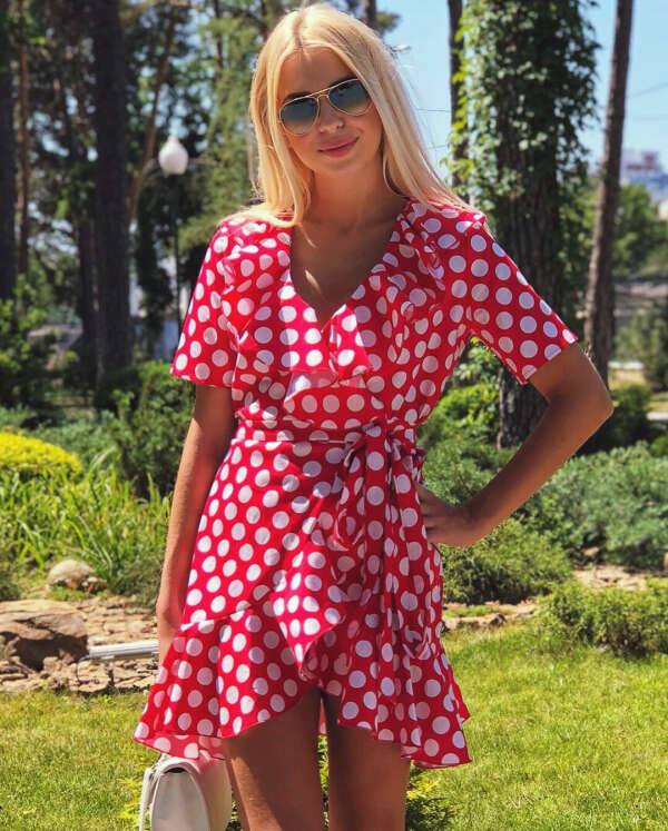 Fashion For You • Харьков on Instagram: “Наши новые хлопковые платья в крупный горох на запах ☺️???? ◽️Размеры: xs, s, m, l ◽️Цвета: синий, белый, красный ◽️Цена: 790 грн…”