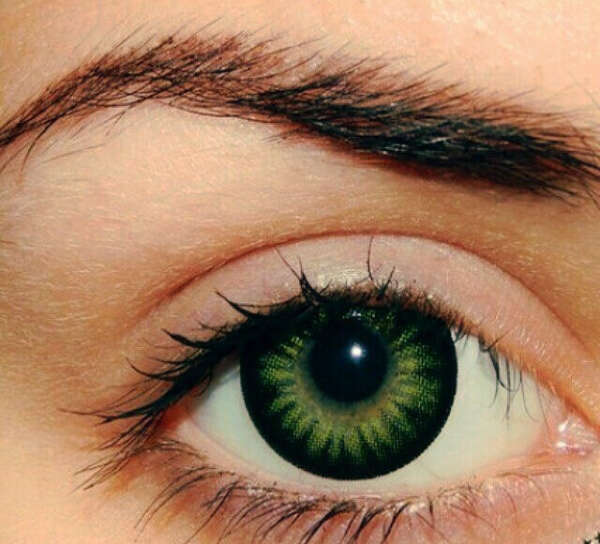 зелёные контактные линзы