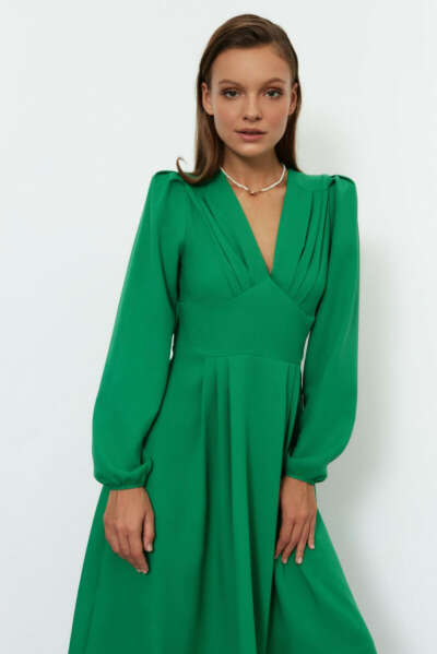 Платье миди с длинным рукавом и V вырезом (зеленый)