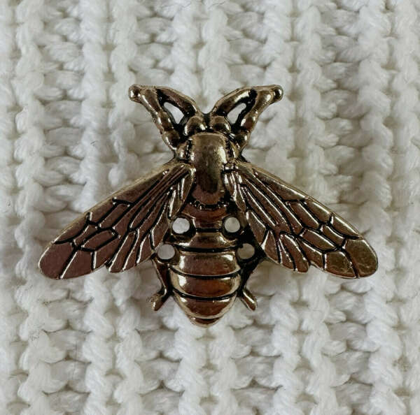 Брошь-пчела под Гуччи