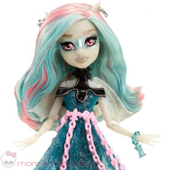 Monster High Rochelle Goyle Haunted Getting Ghostly