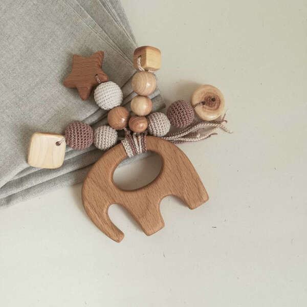Деревянные игрушки on Instagram: “◾Грызунки с подвесками 1190р. Снизу 4 подвески, одна из них всегда со звездочкой. ◾Набор (Грызунок с подвесками+Держатель на прищепке)…”