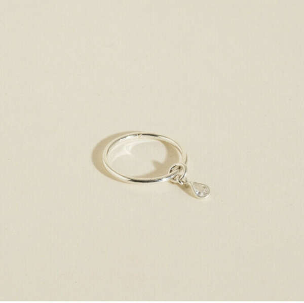 Подвижное кольцо с горным хрусталем капля в Санкт-Петербурге — ювелирная мастерская Handmix