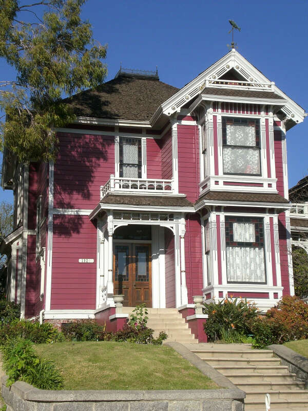 To visit Halliwell manor/Charmed house