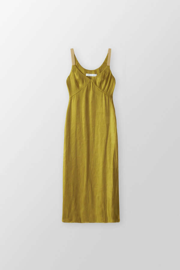 Оливковое платье-комбинация