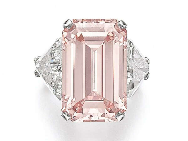 Кольцо с натуральным розовым бриллиантом