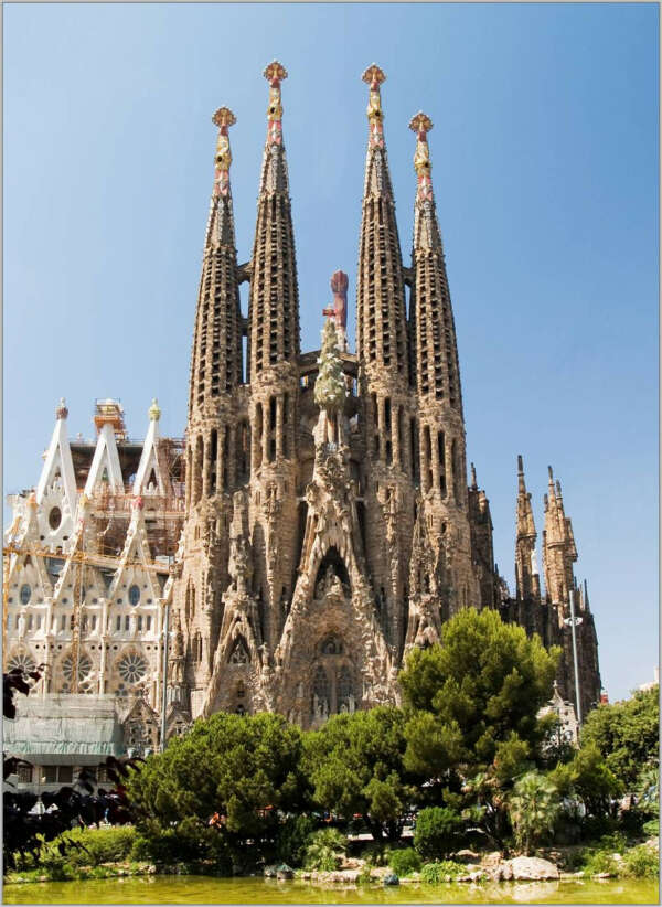 Увидеть Sagrada Familia