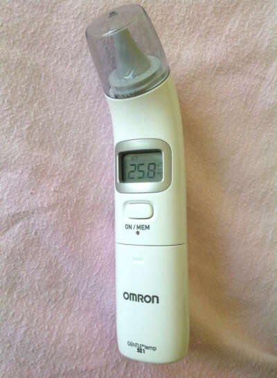 Бесконтактный термометр Omron