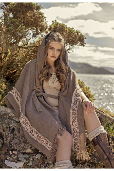 Pagan Queen, Druid Cape.