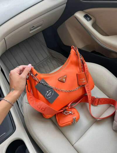 Оранжевая сумочка