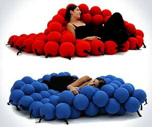 Adjustable balls lounger